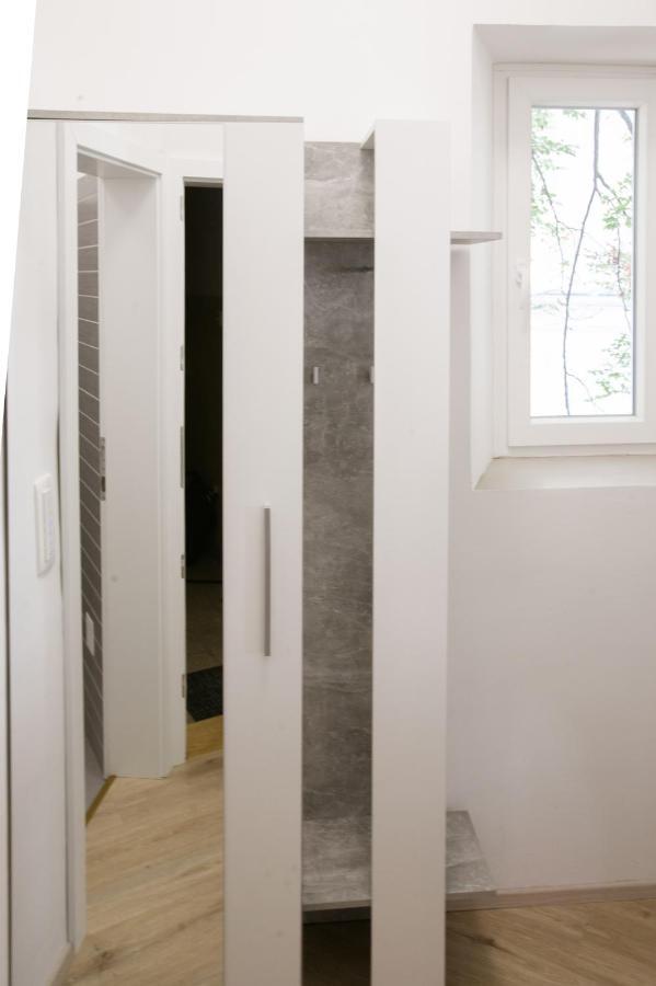 Apartment Optim Любляна Екстер'єр фото